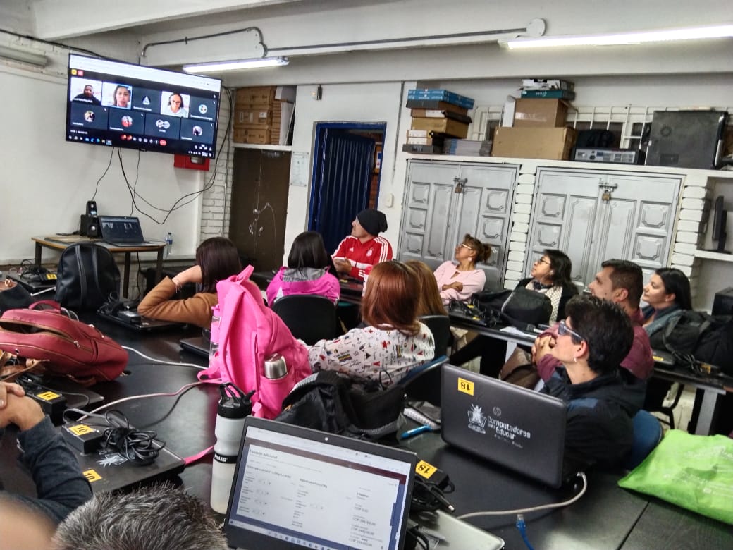 Caacitación riesgos y emergencias docents Sede B. 
