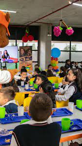 Ahora el Colegio Villemar de Sede C, cuenta con el beneficio de comida caliente para todos nuestros niños y niñas, motivación adicional para aprender y vivir feliz con mayores oportunidades.