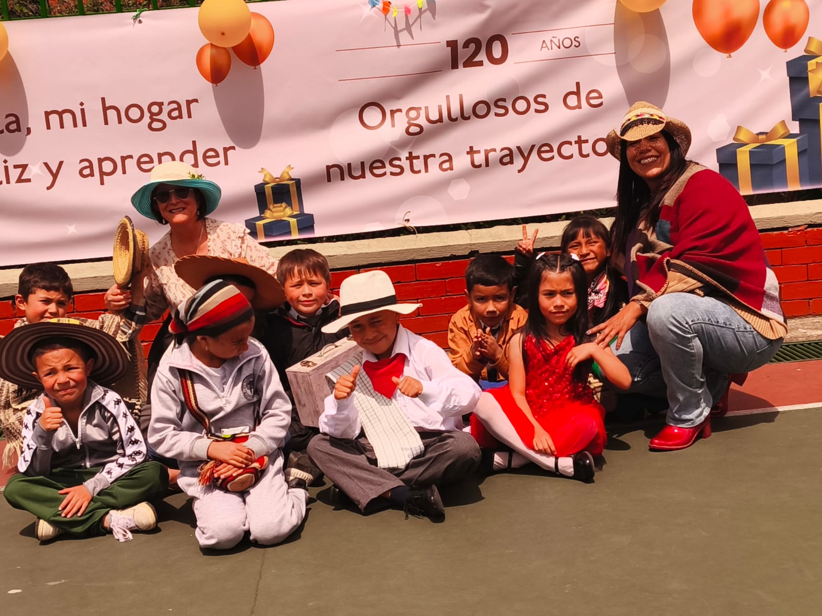 Celebración de los 120 años de la Escuela Nacional de Comercio