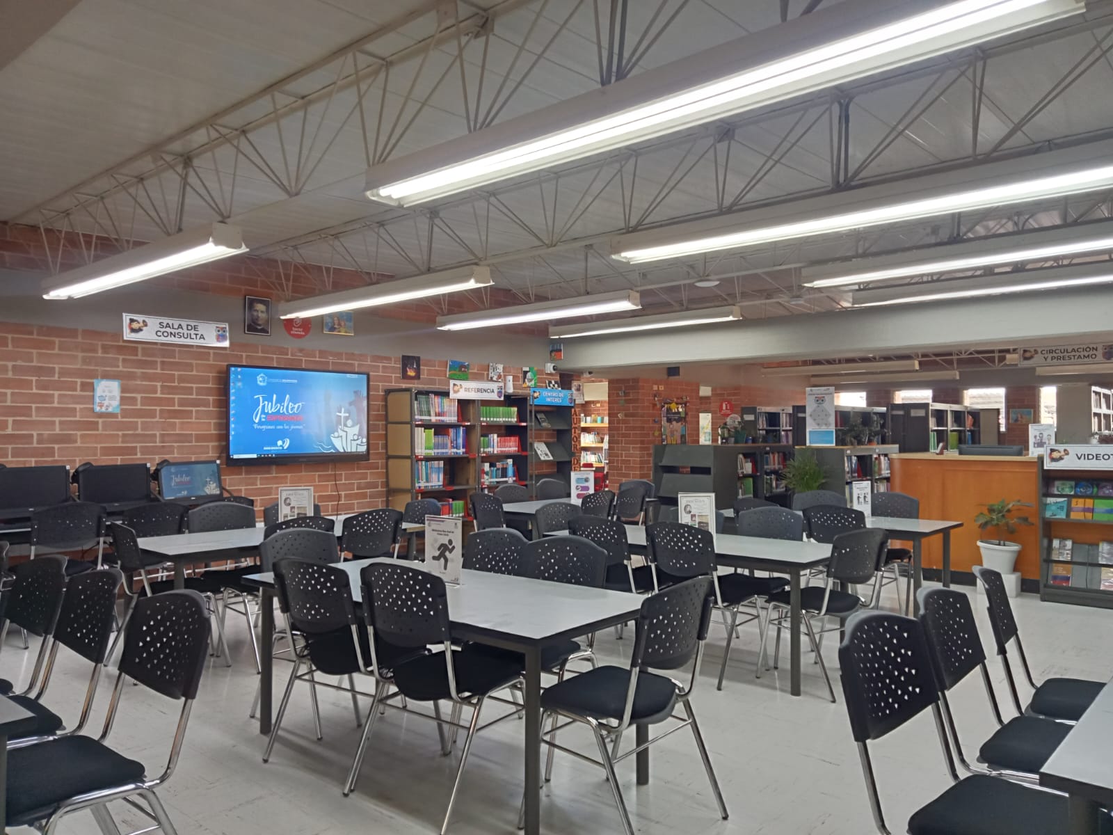 Biblioteca Escolar San José de Usme