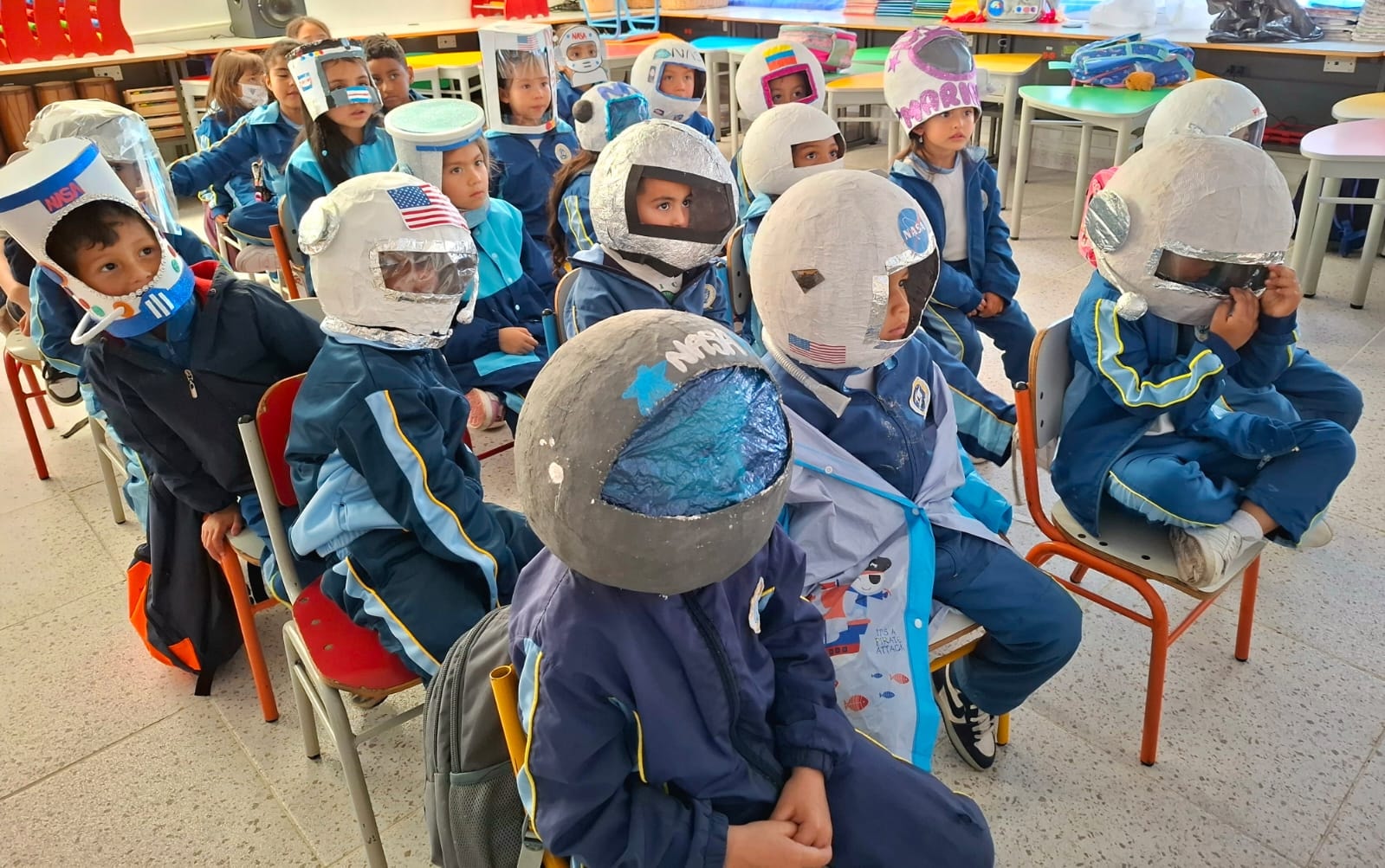 Estudiantes de ciclo inicial: astropacesistas