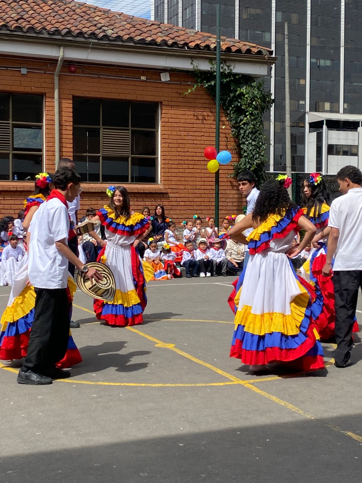 Estudiantes en celebración