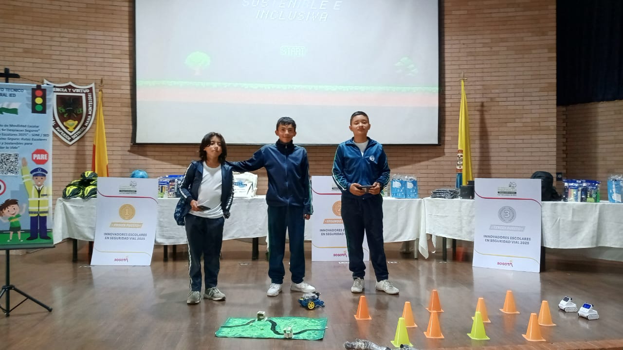 El evento busca promover la innovación, desarrollar conciencia ciudadana, fortalecer el trabajo colaborativo y el liderazgo juvenil.