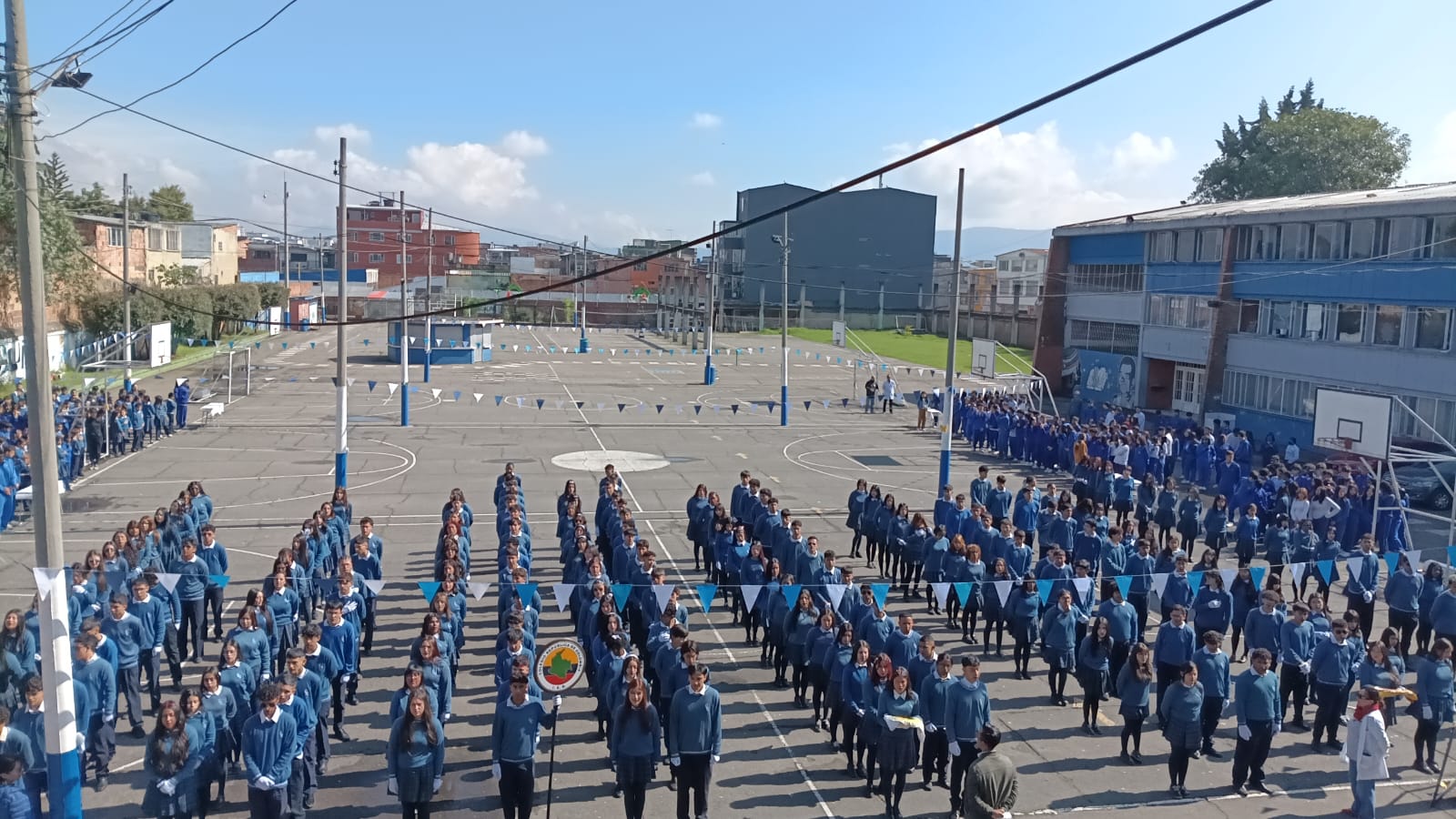 ENTREGA DE INSIGNIAS