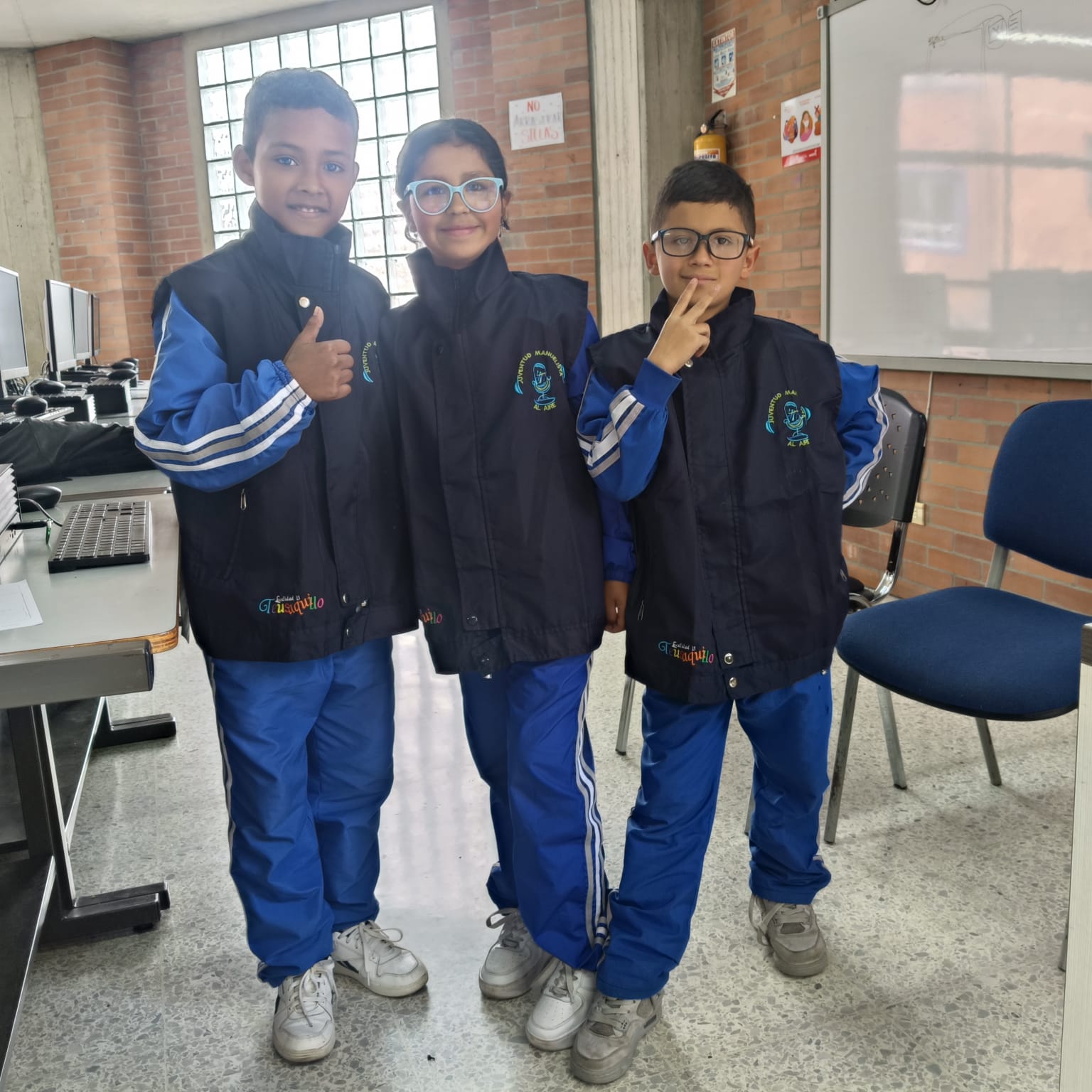 Emisora escolar Juventud Manuelista