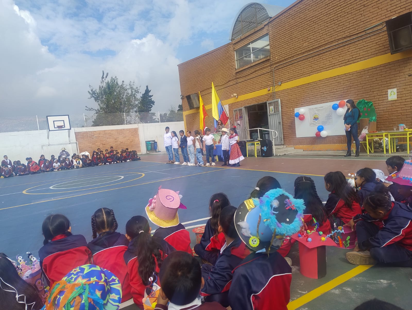 Celebración día del Idioma y día del niño. Sede B.